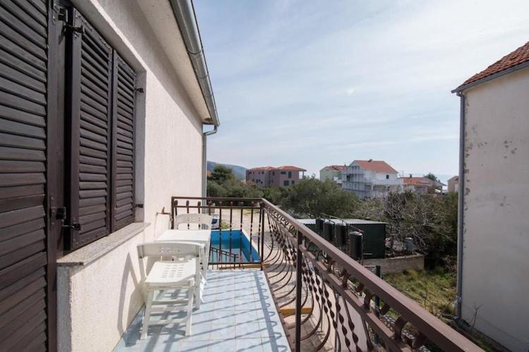 Apartments Fidelis - One Bedroom Apartment With Terrace And Garden View 3 Trogir Exterior photo