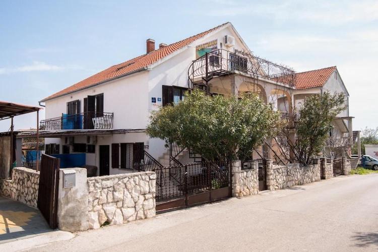 Apartments Fidelis - One Bedroom Apartment With Terrace And Garden View 3 Trogir Exterior photo